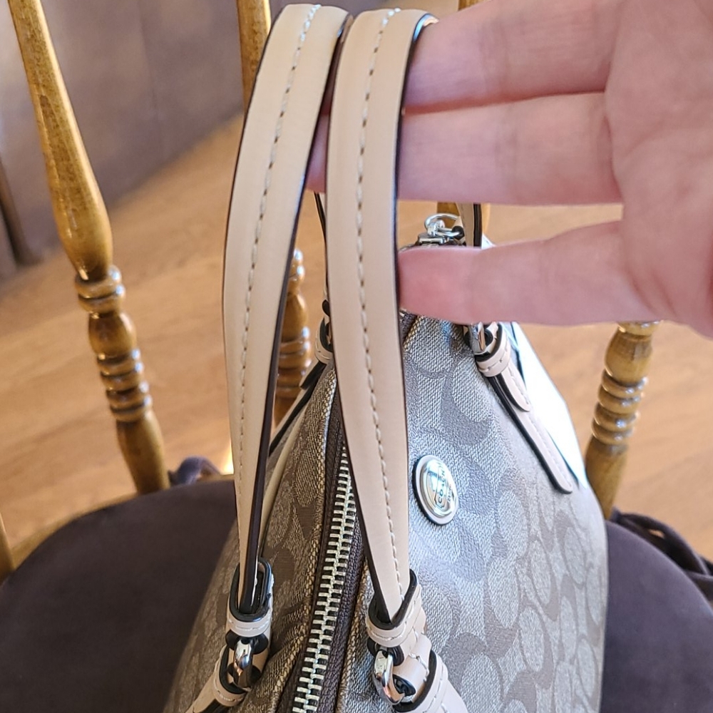 Coach Handbag - Picture 3 of 10